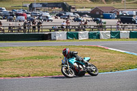 enduro-digital-images;event-digital-images;eventdigitalimages;mallory-park;mallory-park-photographs;mallory-park-trackday;mallory-park-trackday-photographs;no-limits-trackdays;peter-wileman-photography;racing-digital-images;trackday-digital-images;trackday-photos